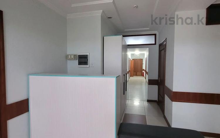 Медцентры и аптеки · 154.3 м² за ~ 1.2 млн ₸ в Караганде, Казыбек би р-н — фото 2