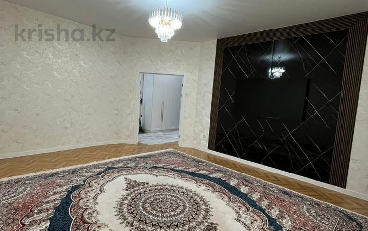 3-бөлмелі пәтер · 90.4 м² · 7/9 қабат, Алтын орда ш/а., Мангилик ел, бағасы: 36.7 млн ₸ в Актобе, мкр. Алтын орда — фото 2