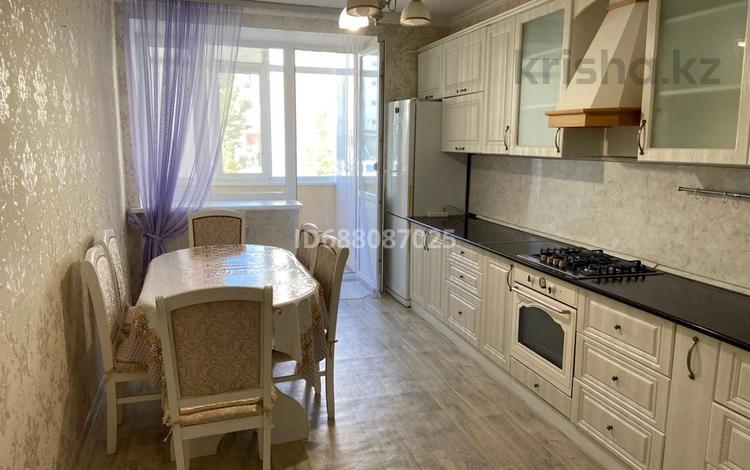 3-комнатная квартира, 90 м², 1/5 этаж, мкр Жана Орда 7/1