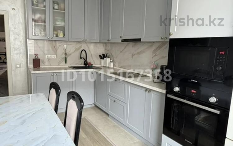 4-бөлмелі пәтер · 120.8 м² · 8/13 қабат, Макатаева 131 — Муратбаева, бағасы: 98 млн ₸ в Алматы, Алмалинский р-н — фото 2