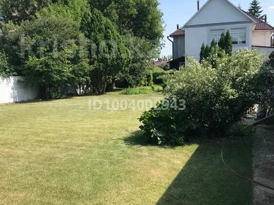 Отдельный дом · 6 комнат · 275 м², Комсомольская 15 за 700 000 〒 в Мичуринское