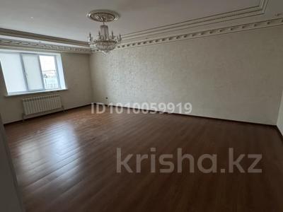 Жеке үй · 6 бөлме · 219 м² · 11 жүзд., Салкам жангира — Конец пушкина,не доезжая 15 микр,новостройка,новый элитный район,спальный район., бағасы: 52 млн ₸ в Таразе