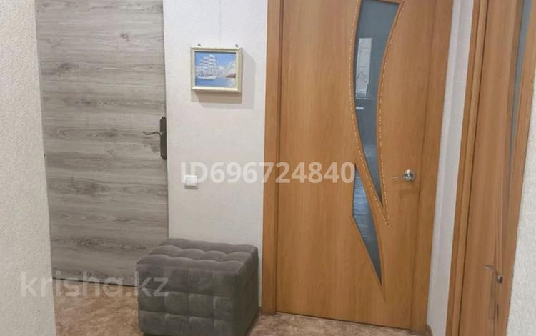 3-бөлмелі пәтер · 77.8 м² · 3/3 қабат, Металлургов 18 — Район ДКМ, бағасы: 21 млн ₸ в Усть-Каменогорске, Ульбинский — фото 2