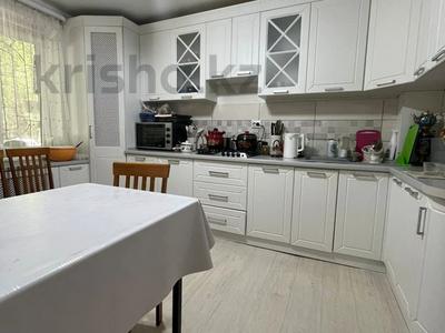 3-комнатная квартира · 70 м² · 1/5 этаж, Гришина 72 — ун. Баишева за 22.5 млн 〒 в Актобе