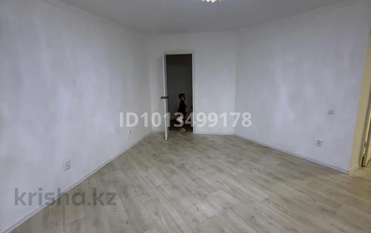 2-бөлмелі пәтер · 60 м² · 3/9 қабат, Нур Актобе, Нұр Ақтөбе 5, бағасы: 16 млн ₸ — фото 2