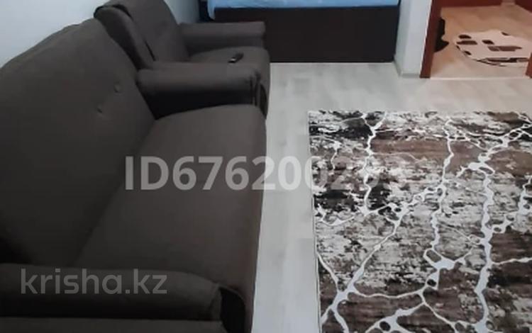 1-комнатная квартира · 40 м² · 2/12 этаж, Набережная Славского 26 за 12 000 〒 в Усть-Каменогорске — фото 43