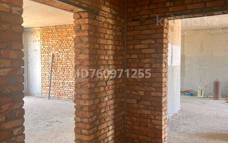 2-комнатная квартира · 53.71 м² · 2/4 этаж, 37 116 за 17 млн ₸ в  — фото 2
