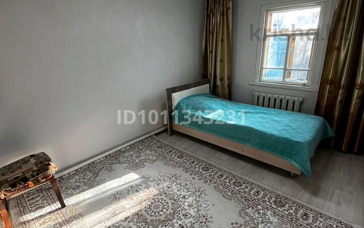 Жеке үй · 4 бөлме · 100 м² · 6 жүзд., Акмолинский заезд 5А, бағасы: 30 млн ₸ в Семее — фото 2