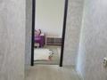 2-комнатная квартира, 42 м², 5/5 этаж помесячно, мкр Аксай-3 за 200 000 〒 в Алматы, Ауэзовский р-н — фото 6