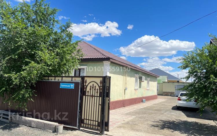 Отдельный дом · 5 комнат · 207 м² · 8 сот., мкр Геолог, Құрыдышылар 11 — Мешіт жанында за 36 млн ₸ в Атырау — фото 2