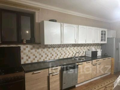 Отдельный дом · 6 комнат · 300 м², мкр Уркер, Роза жаманова 19 за 1.3 млн 〒 в Астане, Нура р-н