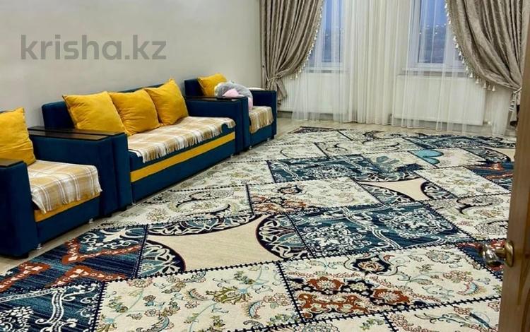 2-бөлмелі пәтер · 84.6 м² · 9/9 қабат, мкр Центральный, Жарбосынова 71, бағасы: 28 млн ₸ в Атырау — фото 2