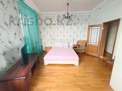 2-бөлмелі пәтер, 60 м², 4/5 қабат, мкр Новый Город, Назарбаева 24, бағасы: 31.5 млн 〒 в Караганде, Казыбек би р-н