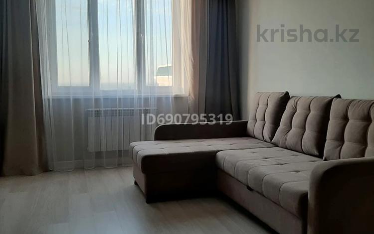 2-комнатная квартира, 50 м², 8/12 этаж, Баишева 28