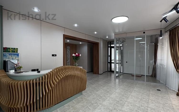 Свободное назначение, салоны красоты, бани, гостиницы и зоны отдыха · 243 м² за 580 млн ₸ в Алматы, Бостандыкский р-н — фото 2