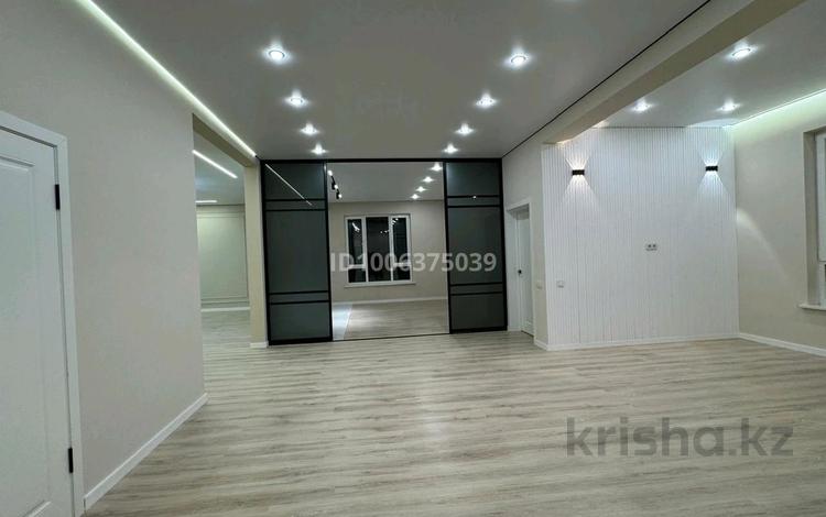 Отдельный дом · 5 комнат · 190 м² · 5 сот., Кварталь.273 473/35 за 70 млн 〒 в Абае — фото 2