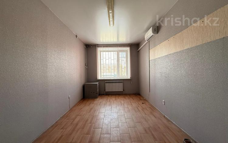 1-комнатная квартира · 43 м² · 1/6 этаж, Назарбаева 213 за 19.5 млн 〒 в Костанае — фото 6