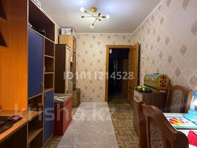 3-комнатная квартира · 61 м² · 3/5 этаж, Майкудук, Майкудук, 17й микрорайон 37 за 18 млн ₸ в Караганде, Алихана Бокейханова р-н