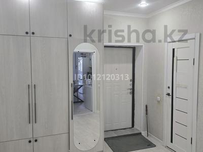 2-комнатная квартира · 77 м² · 3/5 этаж, мкр Женис 33/3 за 27.5 млн 〒 в Уральске