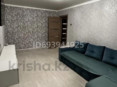 3-комнатная квартира, 65 м², 1/5 этаж, жамбыла 75 за 18.5 млн 〒 в Уральске