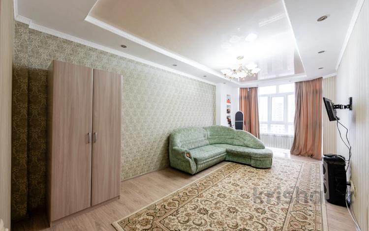 2-комнатная квартира, 59.2 м², 8/9 этаж, Женис 43/2