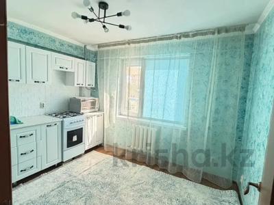 1-комнатная квартира · 61 м² · 1/5 этаж, Болашак 33 за 120 000 ₸ в Талдыкоргане, мкр Болашак