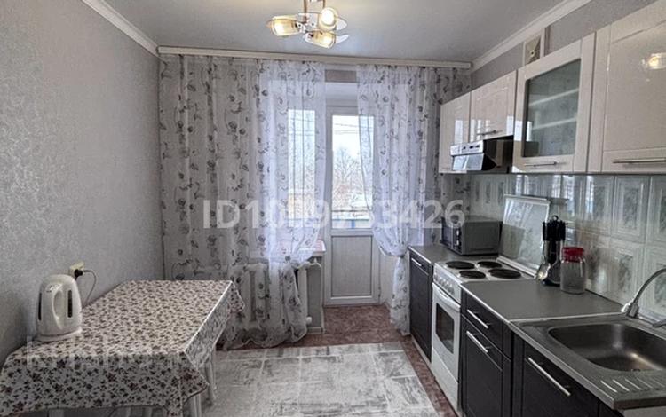 3-комнатная квартира · 71.3 м² · 2/3 этаж, Абылайхана 77 за 19.6 млн ₸ в  — фото 2