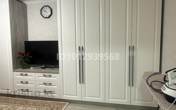 2-комнатная квартира · 43.2 м² · 5/5 этаж, мкр Тастак-1 19 — Утеген батыра-Раимбека за 33 млн ₸ в Алматы, Ауэзовский р-н — фото 2