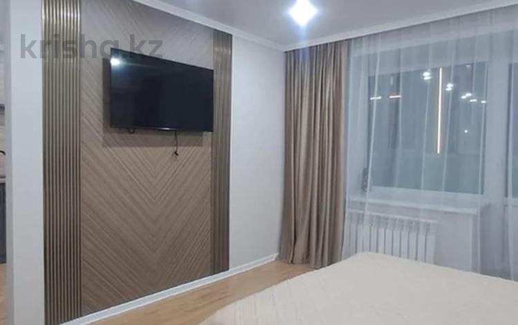 1-комнатная квартира · 37 м² · 6/9 этаж, Кабанбай батыра 42 — Герцена за 17 000 ₸ в Семее — фото 2