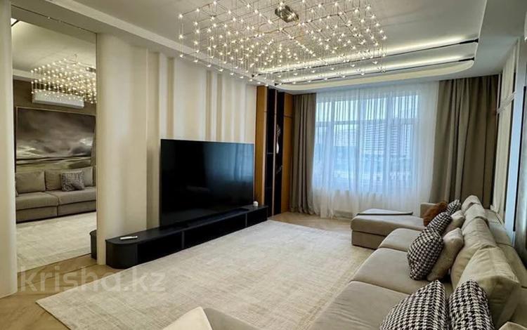 5-комнатная квартира · 195 м² · 10/14 этаж, Шамши Калдаяков 8 за 280 млн ₸ в Астане, Сарайшык р-н — фото 2