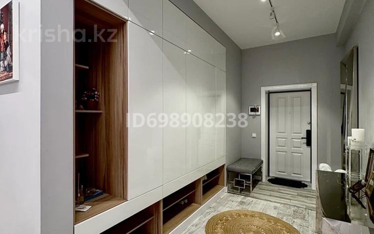 5-бөлмелі пәтер · 210 м² · 13/15 қабат, 17-й мкр, ​17-й микрорайон 11, бағасы: 125 млн ₸ в Актау — фото 2