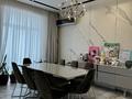 5-бөлмелі пәтер · 210 м² · 13/15 қабат, 17-й мкр, ​17-й микрорайон 11, бағасы: 125 млн ₸ в Актау — фото 27
