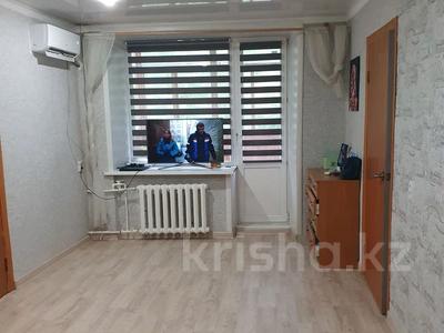 2-комнатная квартира, 40 м², 2/2 этаж, Темиржолшилар 87 за 13.5 млн 〒 в Усть-Каменогорске