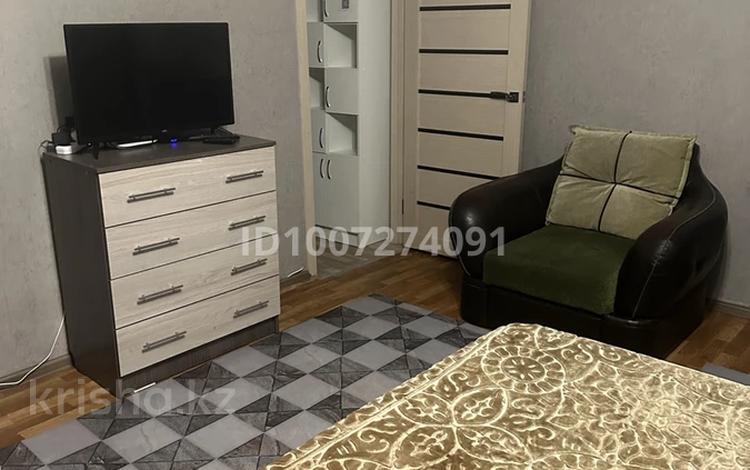 1-бөлмелі пәтер · 40 м² · 4/5 қабат, Жаңа қала ш/а., Нуркена Абдирова 7, бағасы: 9 000 ₸ в Караганде, Казыбек би р-н — фото 2