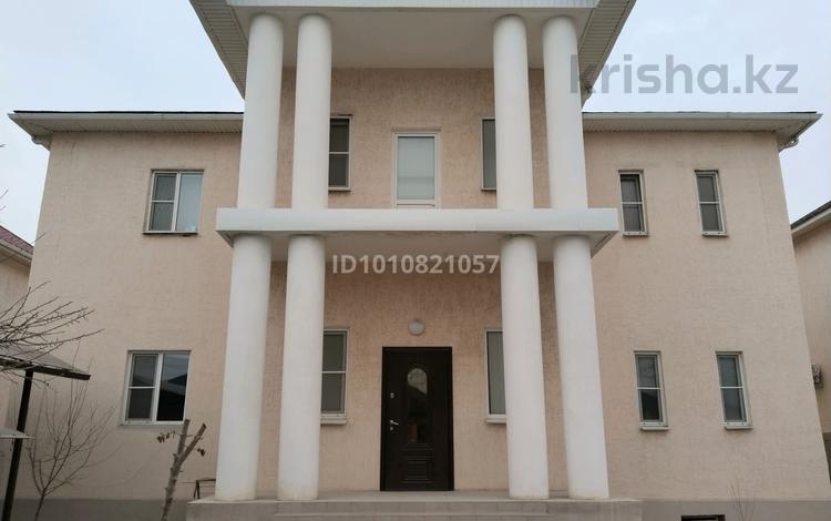 Үйдің бір бөлігі · 7 бөлме · 250 м² · 10 жүзд., мкр Нурсая, Габдиева 11 — Возле кофе бум. рядом ниш, бином, бағасы: 200 млн ₸ в Атырау — фото 2