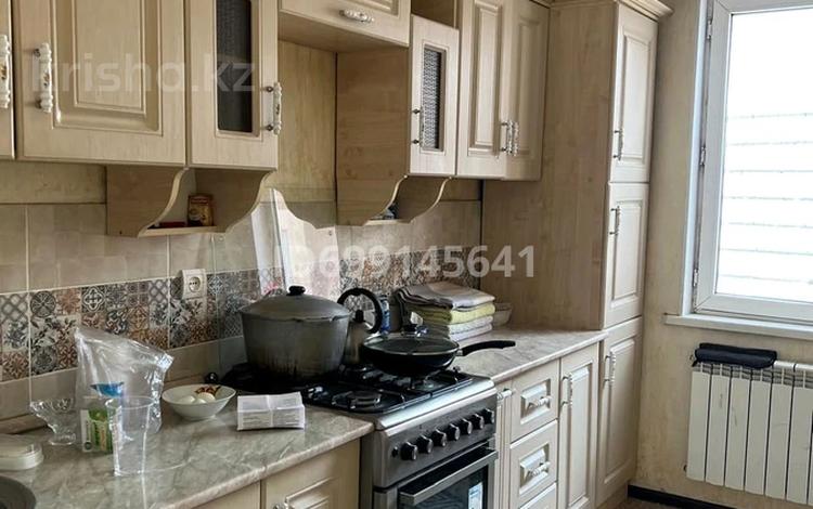 2-комнатная квартира · 75 м² · 9/9 этаж, мкр Аккент, Мкр Акбулак — ТЦ Small (быв. супермаркет Арзан) за 260 000 ₸ в Алматы, Алатауский р-н — фото 2
