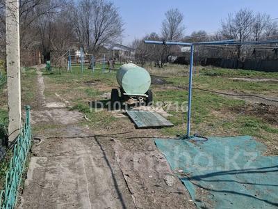 Отдельный дом · 2 комнаты · 55 м² · 16 сот., Аркабая 224 — Супермаркет фэмили за 65 млн ₸ в Байсерке