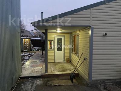 Отдельный дом · 5 комнат · 105 м² · 3 сот., мкр Шанхай, Братьев Жубановых 84 — Пожарского за 25 млн ₸ в Актобе