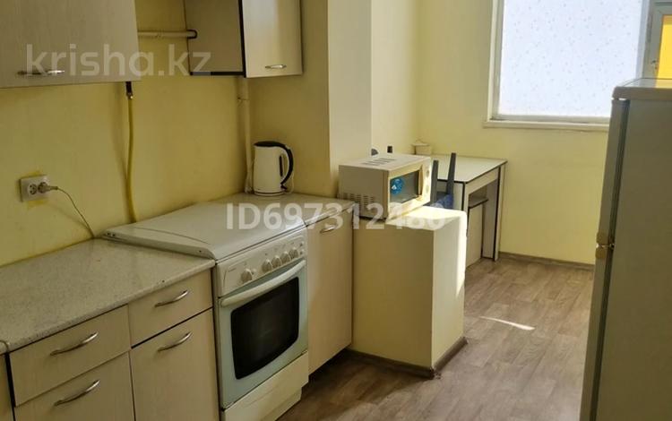 2-комнатная квартира · 55 м² · 3/5 этаж, 12-й мкр 59 за 110 000 ₸ в Актау — фото 3