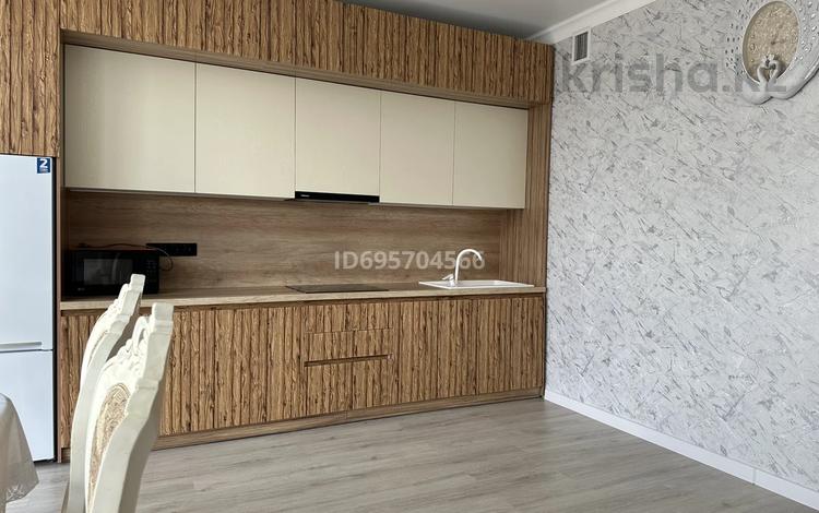 2-бөлмелі пәтер · 70 м² · 12/16 қабат, мкр Юго-Восток, Шахтёров 46/1, бағасы: 330 000 ₸ в Караганде, Казыбек би р-н — фото 4