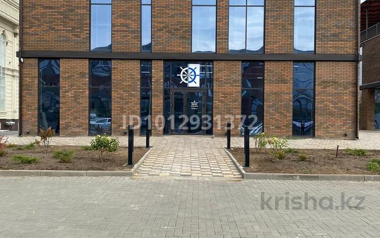 Офисы, магазины и бутики · 400 м² за 2 млн ₸ в Актобе — фото 9