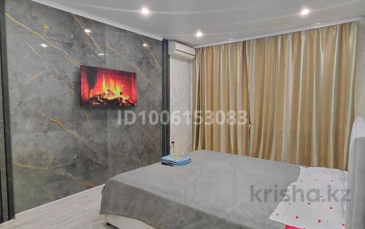 1-комнатная квартира · 50 м² · 1/9 этаж, мкр 12 — Аль-Фараби за 10 000 ₸ в Актобе — фото 2