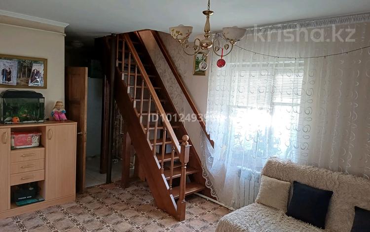 Отдельный дом · 3 комнаты · 115 м² · 4 сот., Линейная 82/1 за 25 млн ₸ в Аксае — фото 2