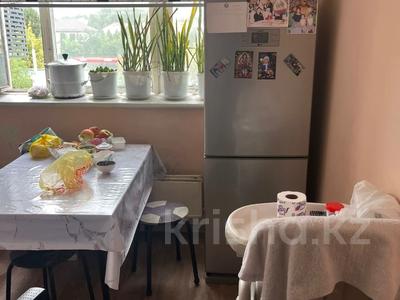 1-комнатная квартира · 37 м² · 4/5 этаж, мкр Мамыр-1 за 25.7 млн ₸ в Алматы, Ауэзовский р-н