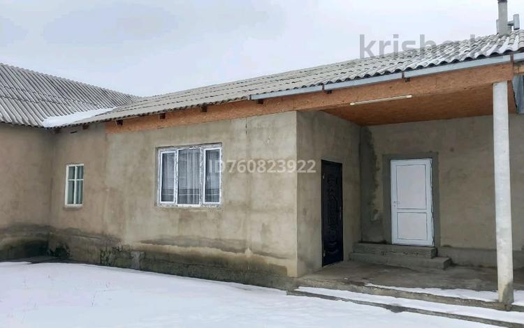 Отдельный дом · 8 комнат · 127 м² · 36 сот., Шаян, Ақбастау ауылы 62 — Бәйдібек ауданы. Ақбастау ауылы. Көше: Бөген №62 за 15 млн ₸ в Туркестанской обл. — фото 2