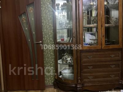 4-бөлмелі пәтер · 72 м² · 4/5 қабат, 12-й микрорайон, 13-й микрорайон 200 — Прага 9 кафе напротив дом в доль дороги, бағасы: 35 млн ₸ в Шымкенте, Енбекшинский р-н