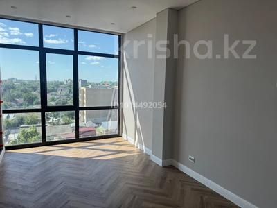2-комнатная квартира · 72 м² · 8/9 этаж, Молдагулова 5/4 за 40.5 млн ₸ в Уральске