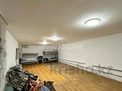 3 комнаты · 250 м² · 1 этаж, мкр Атырау 47 — Блялова за 15 000 ₸