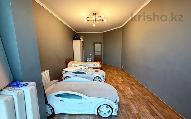 4-бөлмелі пәтер · 143.5 м² · 12/20 қабат, Брусиловского 163, бағасы: 70 млн ₸ в Алматы, Алмалинский р-н — фото 16