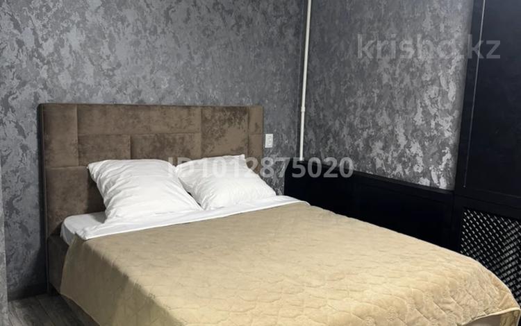1-комнатная квартира · 29.3 м² · 1/2 этаж, мкр Новый Город, Ермекова 10 за 15.5 млн ₸ в Караганде, Казыбек би р-н — фото 8